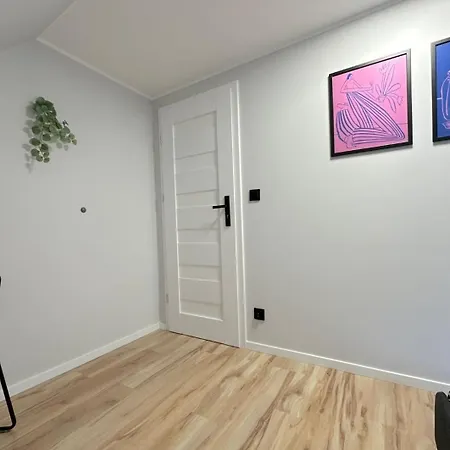 Future - 10 Minutes To Old Town ホームステイ *